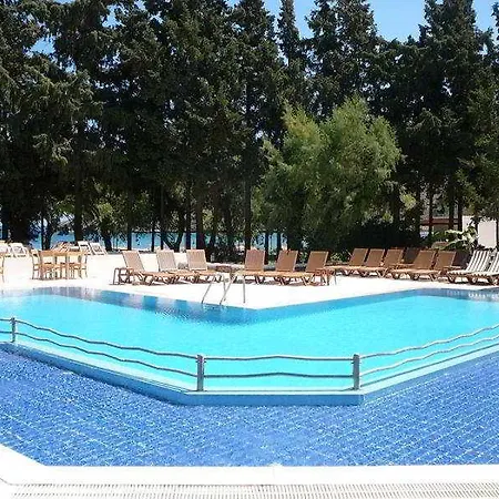 Hotel Medis